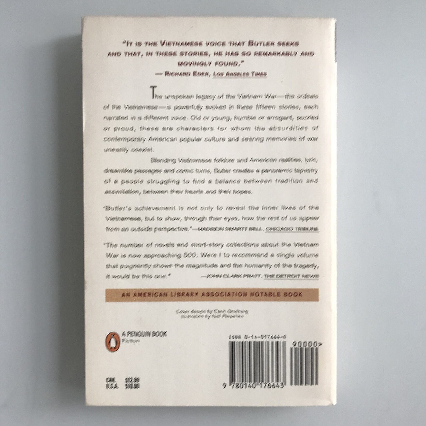 Robert Olen Butler - A Good Scent From A Strange Mountain - Paperback (USED)