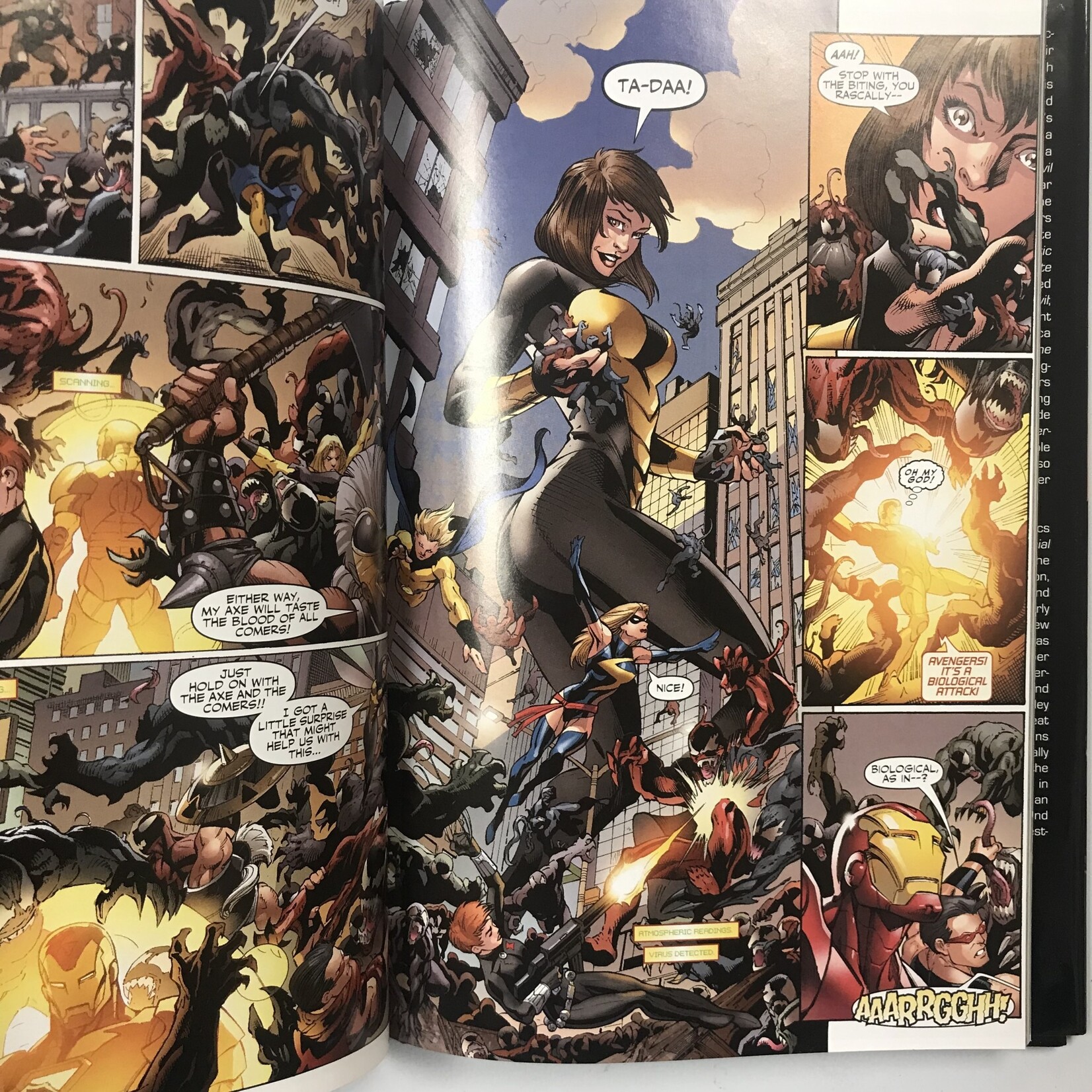 Avengers - The Mighty Avengers: Venom Bomb - Hardback (USED)