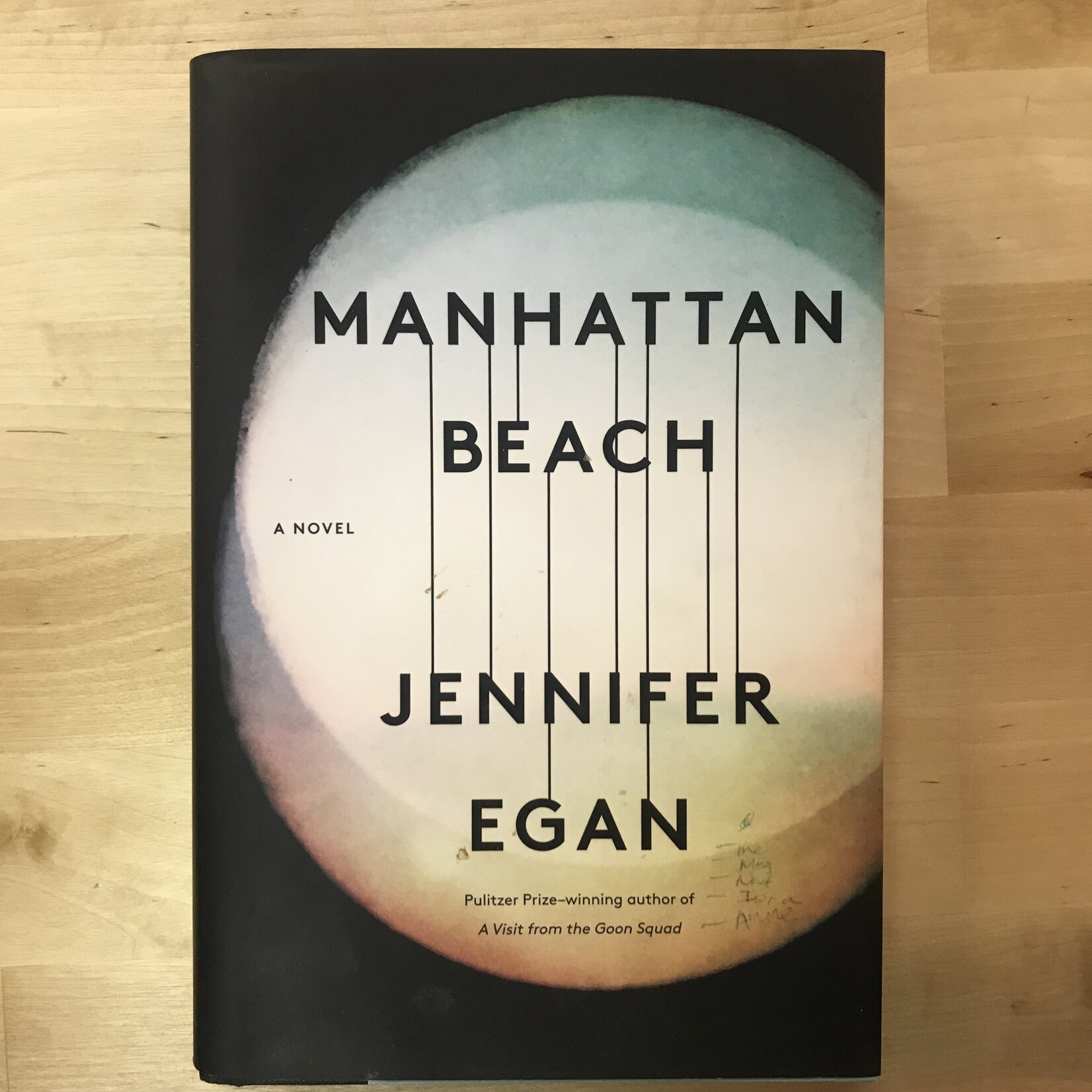 Jennifer Egan - Manhattan Beach - Hardback (USED)