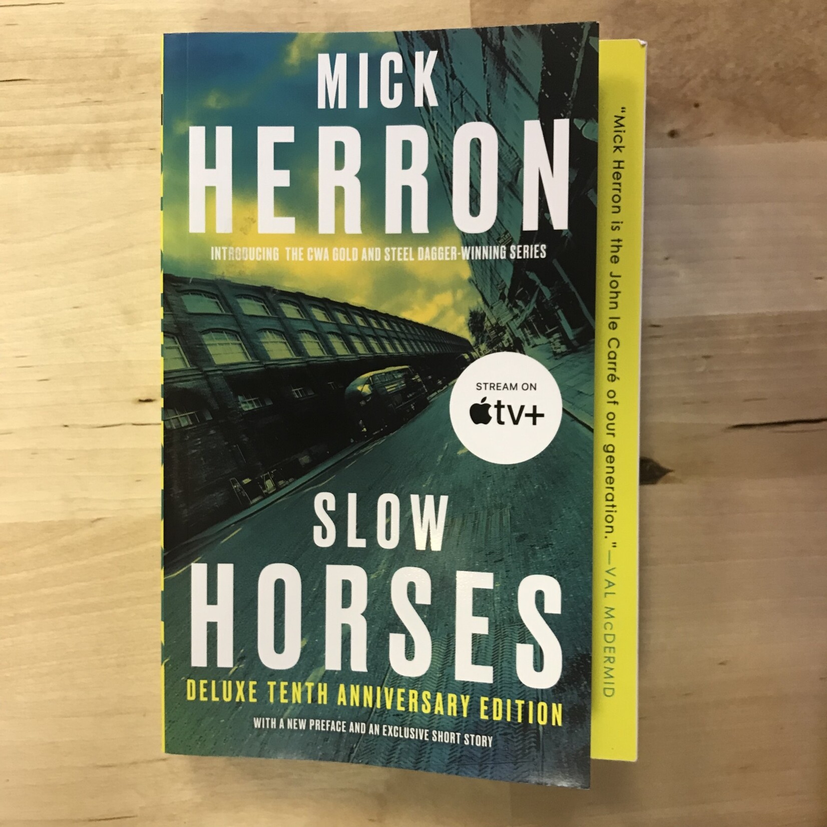 Mick Herron - Slow Horses - Paperback (USED)
