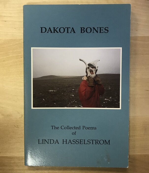 Linda Hasselstrom - Dakota Bones - Paperback (USED)