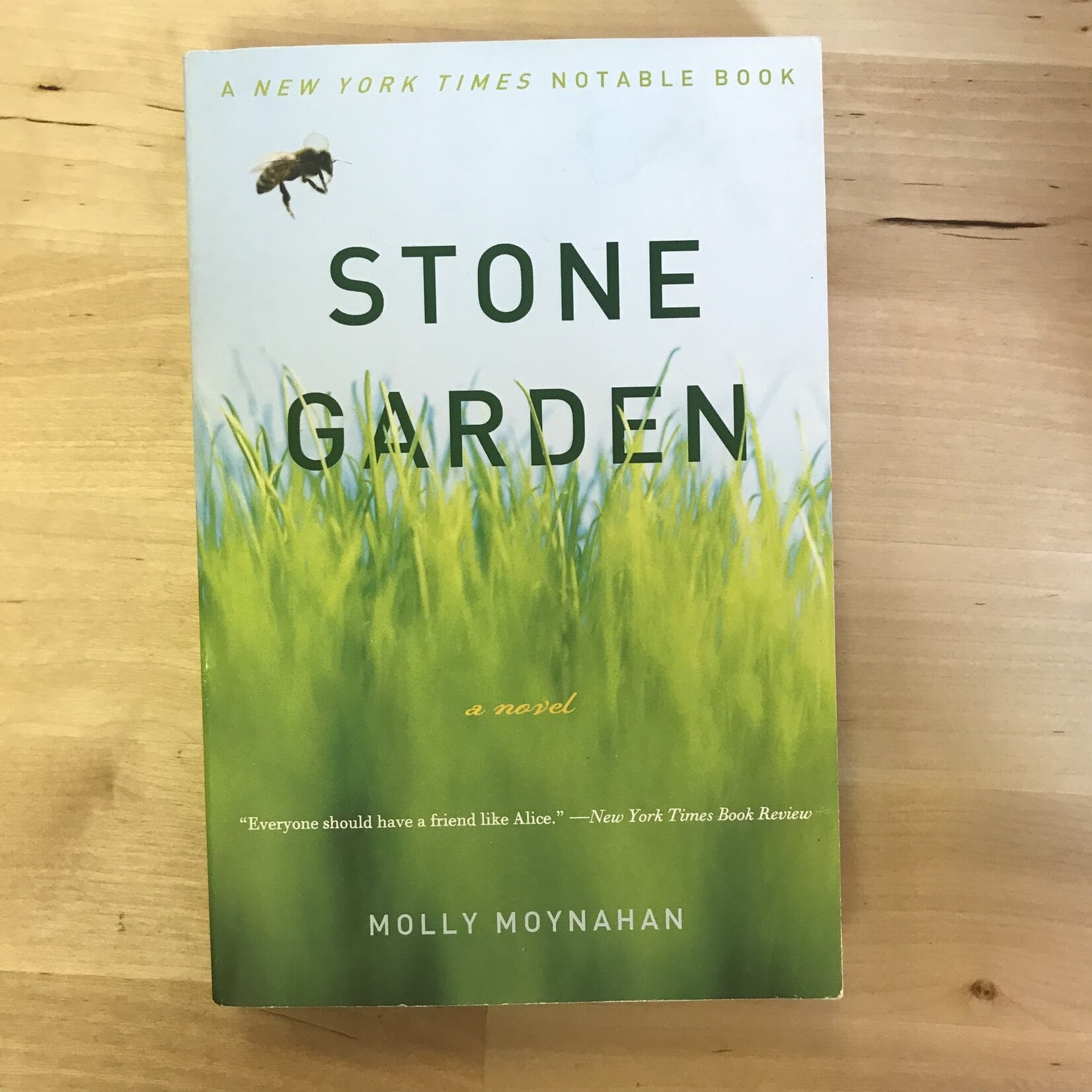 Molly Moynahan - Stone Garden - Paperback (USED)