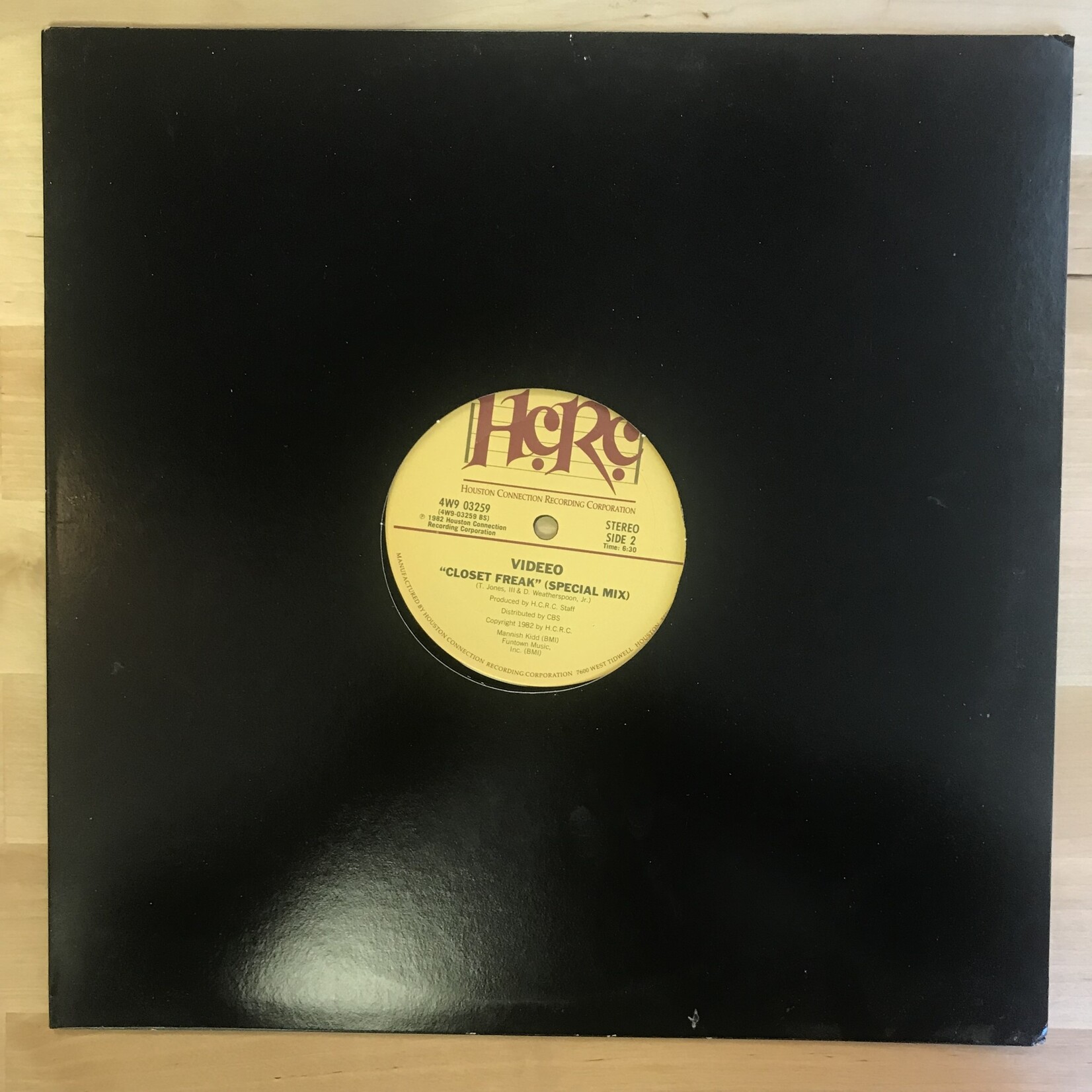 Videeo - Closet Freak - 4W9 03259 - Vinyl 12-Inch Single (USED)