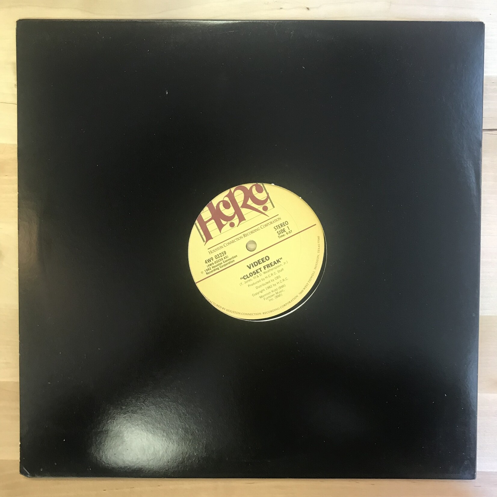 Videeo - Closet Freak - 4W9 03259 - Vinyl 12-Inch Single (USED)