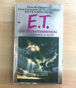 William Kotzwinkle - E.T. The Extra-Terrestrial - Paperback (USED - 5DB)