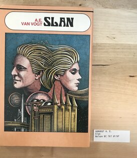 A.E. Van Vogt - Slan - Hardback (USED - 5DB)