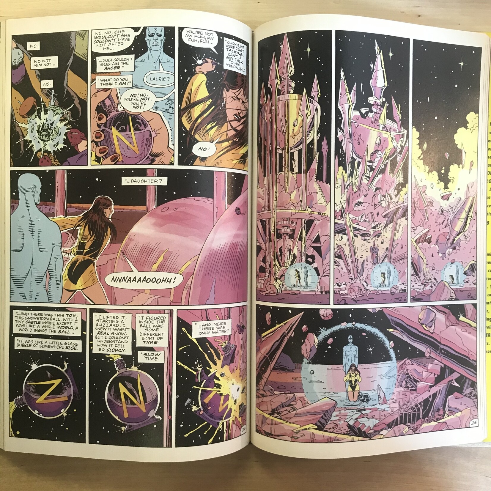 Alan Moore, Dave Gibbons - Watchmen - Hardback (USED)