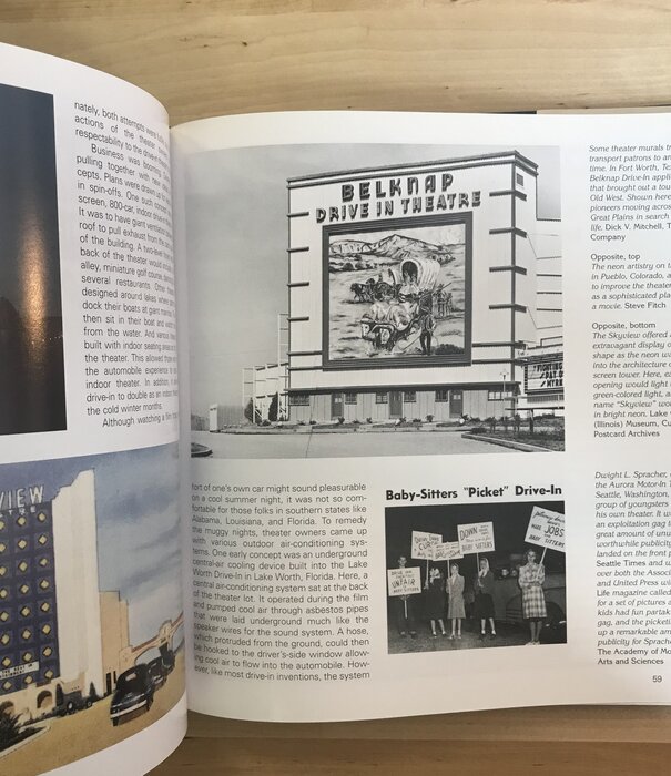 Don Sanders, Susan Sanders - The American Drive-In Theatre - Hardback (USED)