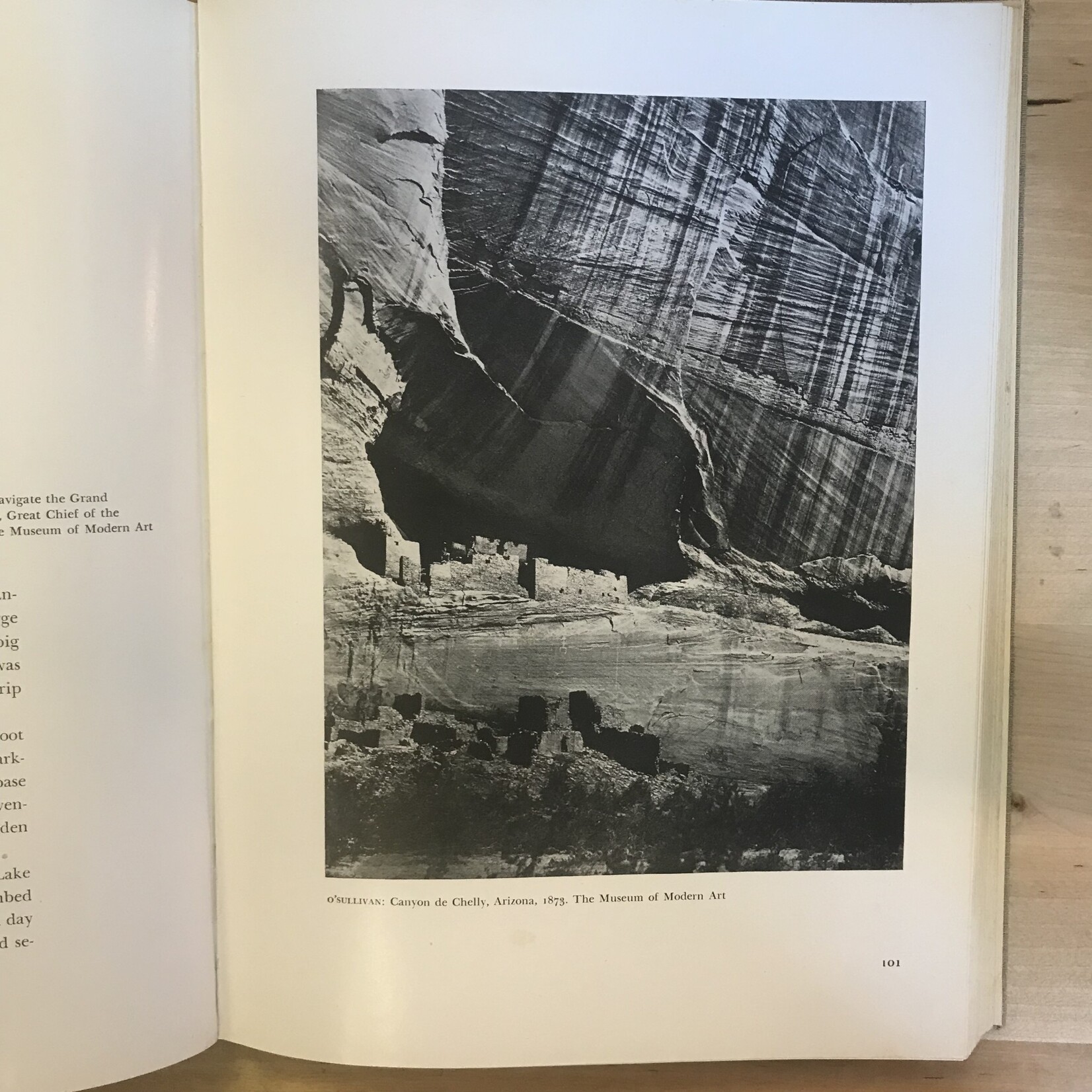 Beaumont Newhall - The History Of Photography - Hardback (USED)