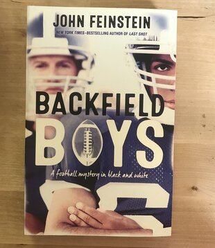 John Feinstein - Backfield Boys - Paperback (USED)