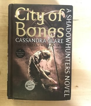 Cassandra Clare - City Of Bones - Hardback (USED)