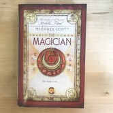 Michael Scott - The Magician - Paperback (USED)