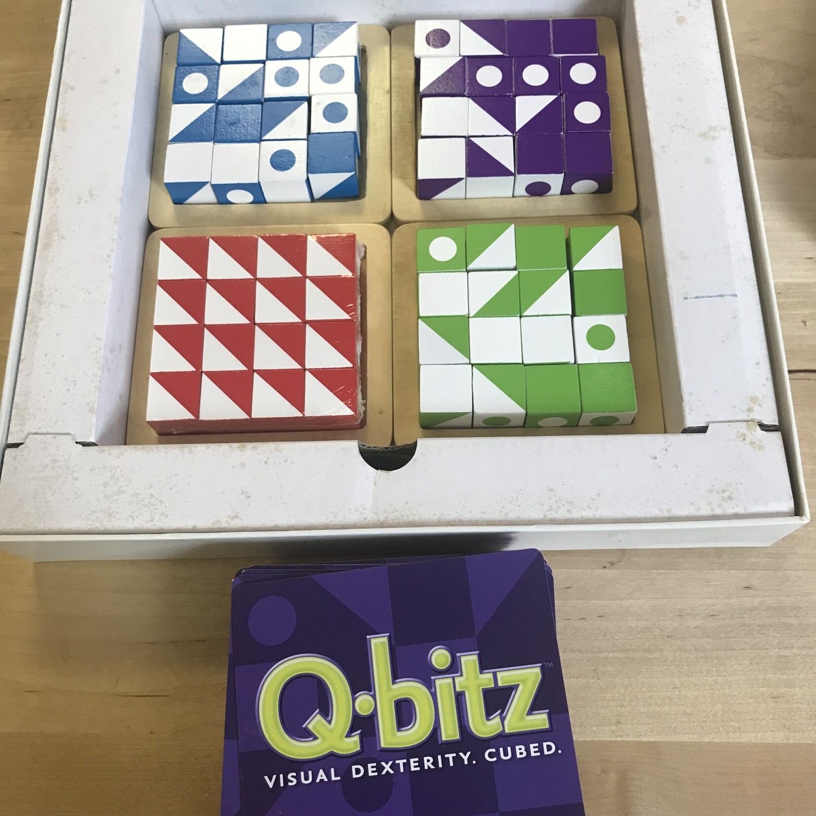 Q*bitz 2-to-4 Players - Board Game (USED - COMPLETE)