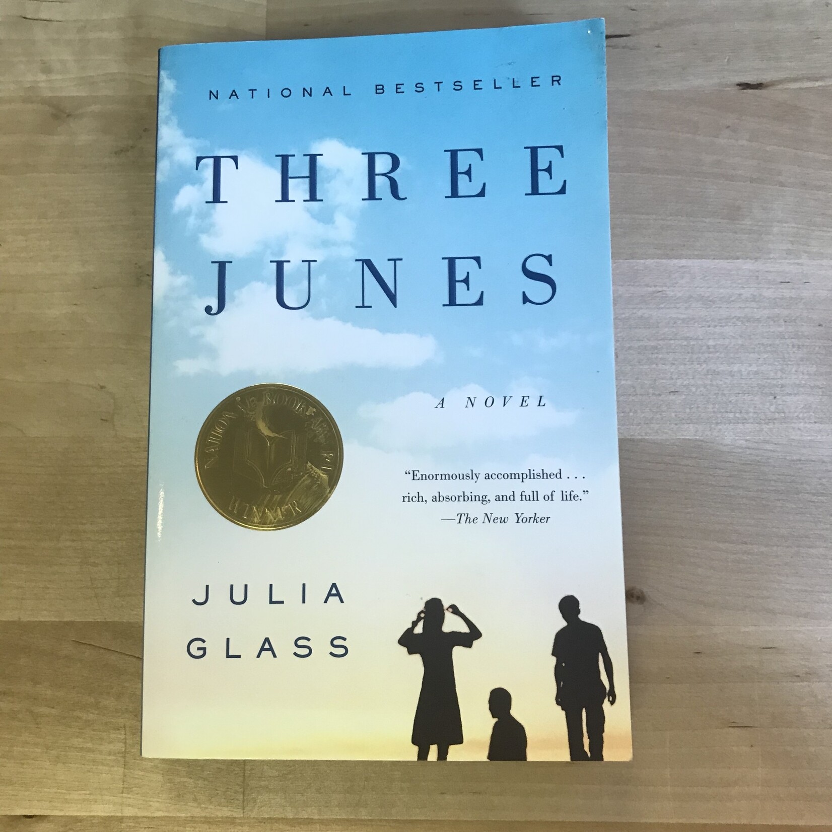 Julia Glass - Three Junes - Paperback (USED)