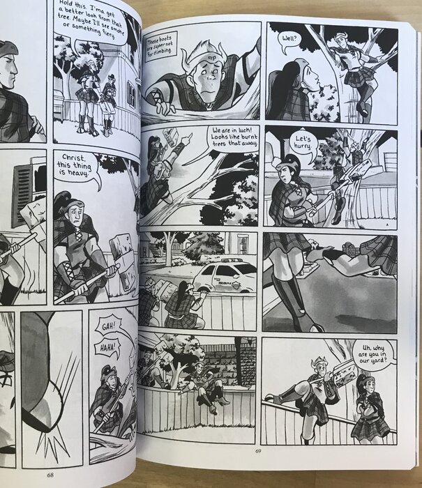 Kel McDonald - Misfits Of Avalon: The Queen Of Air And Delinquency (Signed) - Paperback (USED)