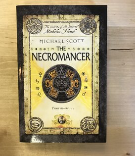Michael Scott - The Necromancer - Paperback (USED)