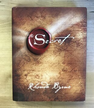 Rhonda Byrne - The Secret - Hardback (USED)