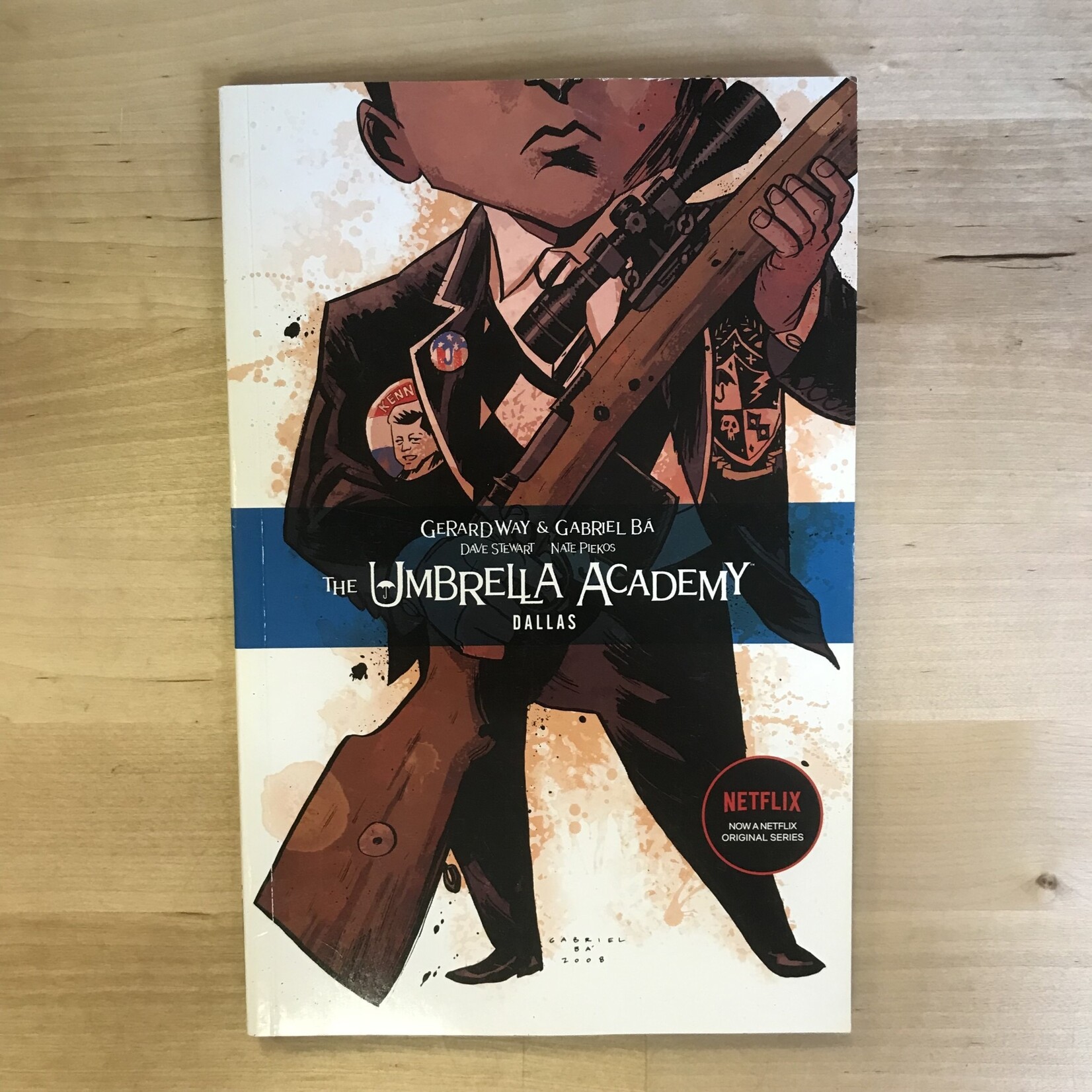 Umbrella Academy - Book 2: Dallas - Paperback (USED)