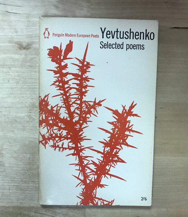 Yevtushenko - Selected Poems - Paperback MM (USED)