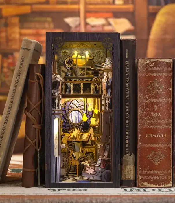 Diy Book Nook Kit: Nebula Common Room with Dust Cover - Hooby Kit (NEW)