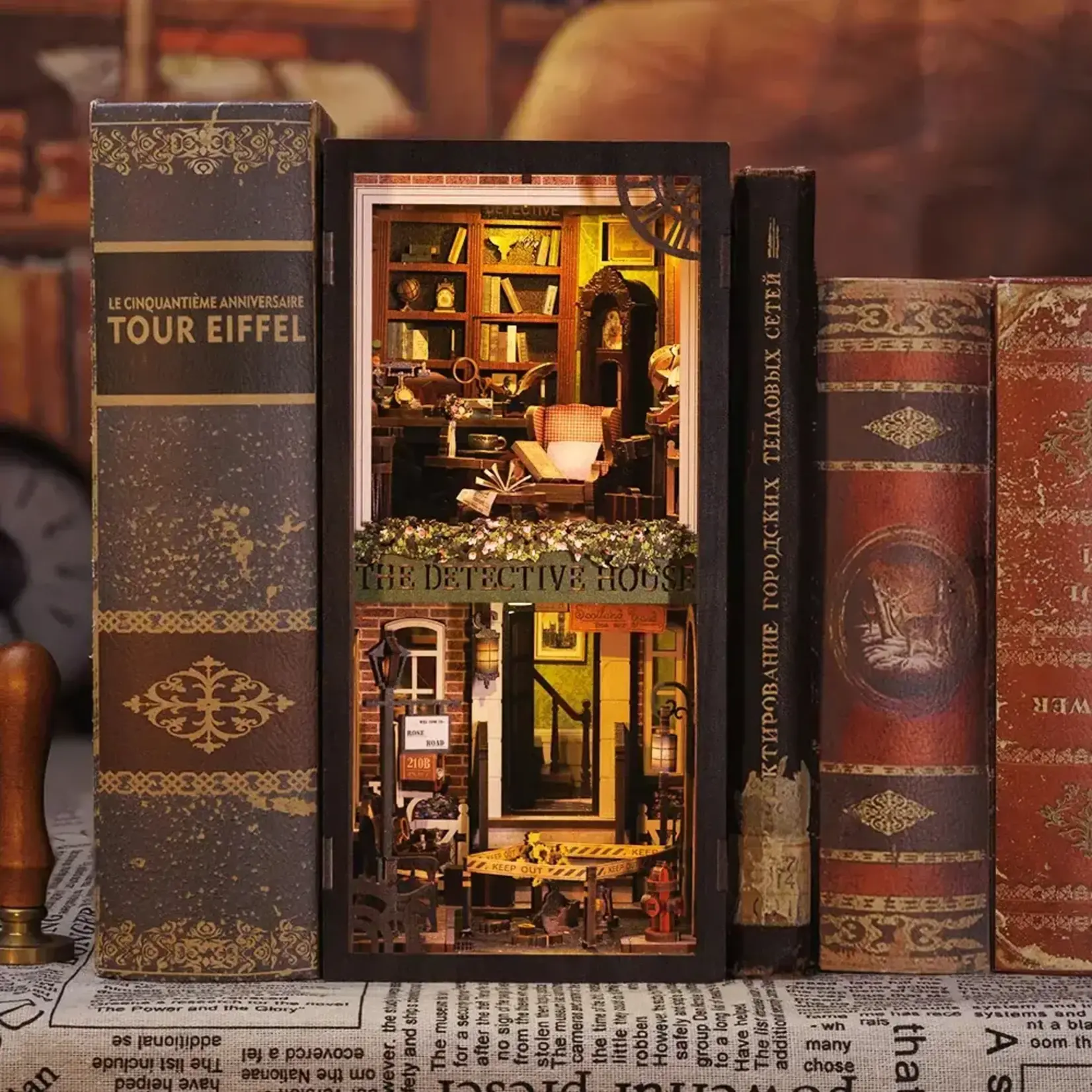 Diy Book Nook Kit: Rose Detective Agency with Dust Cover - Hobby Kit (NEW)