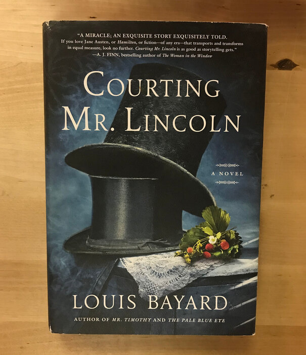 Louis Bayard - Courting Mr. Lincoln - Hardback (USED)