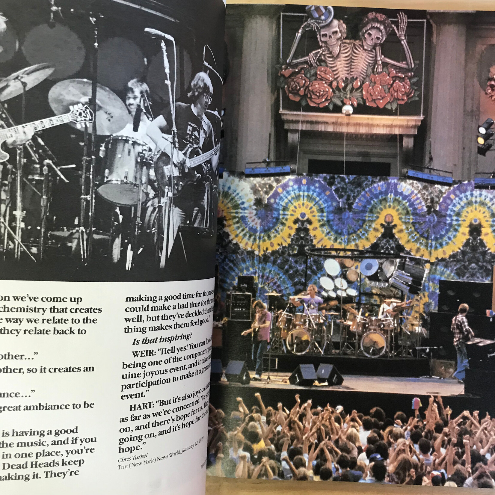 Paul Grushkin - Grateful Dead: The Official Book Of The Deadheads - Paperback (USED)