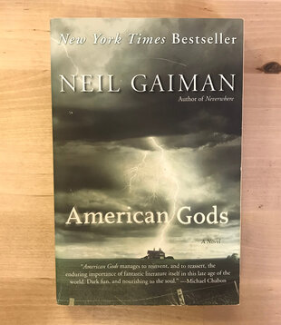 Neil Gaiman - American Gods - Paperback (USED)
