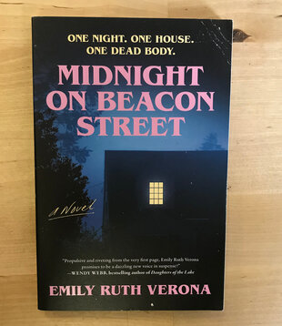 Emily Ruth Verona - Midnight On Beacon Street - Paperback (NEW)