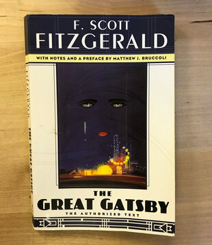 F. Scott Fitzgerald - The Great Gatsby (Authorized Text) - Paperback (USED)
