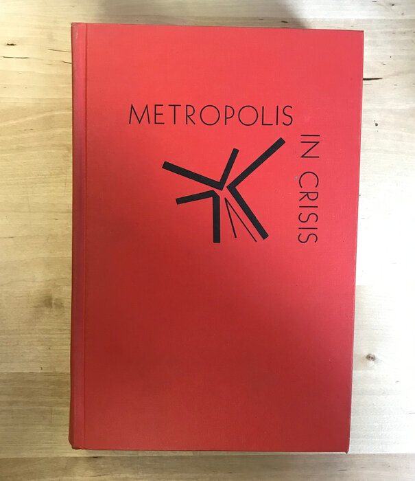 Jeffrey K. Hadden (Editor) - Metropolis In Crisis - Hardback (USED)