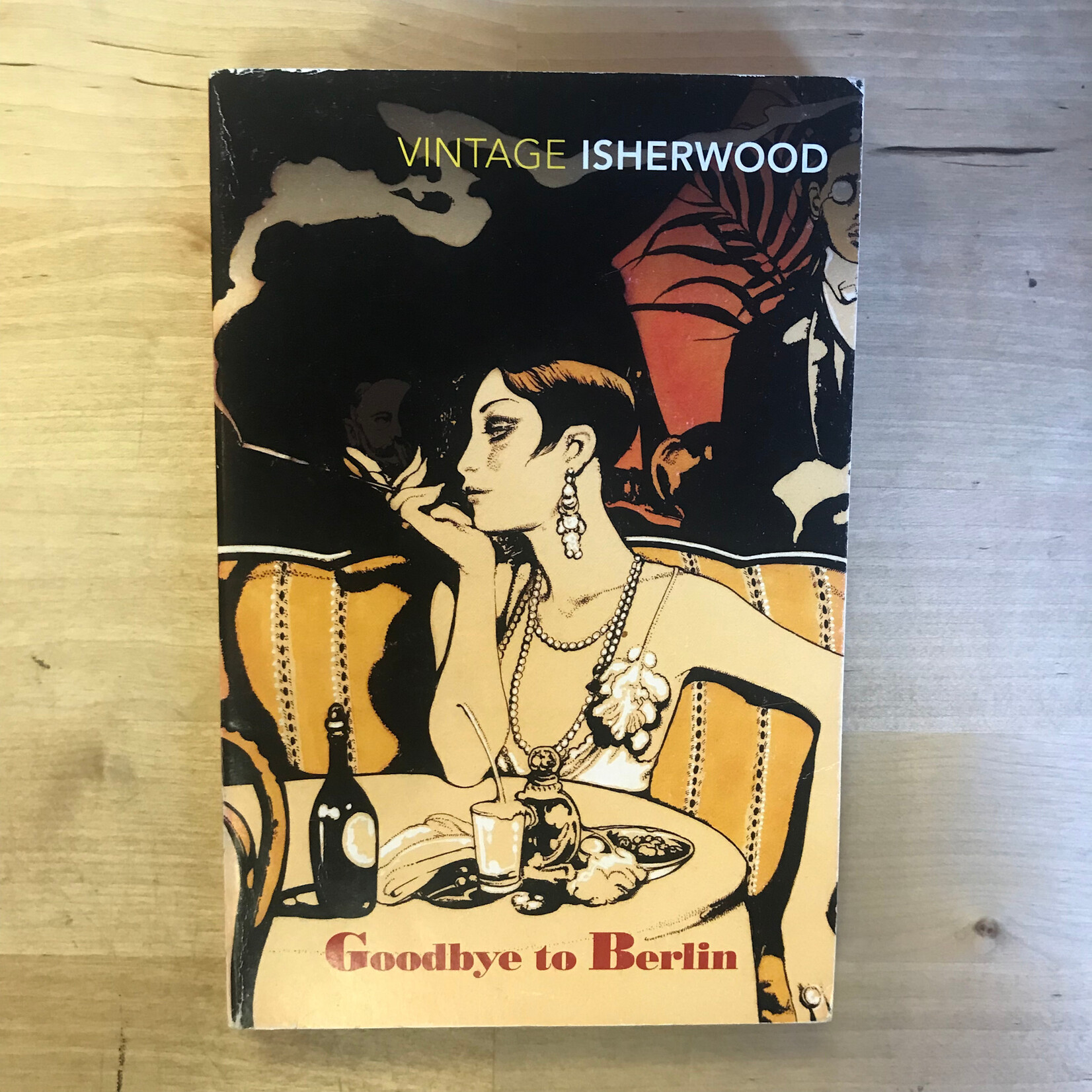 Christopher Isherwood - Goodbye To Berlin - Paperback (USED)