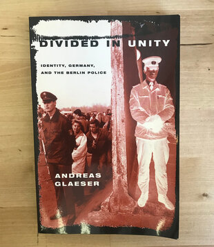 Andreas Glaesar - Divided In Unity - Paperback (USED)