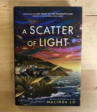 Malinda Lo - A Scatter Of Light - Hardback (USED)