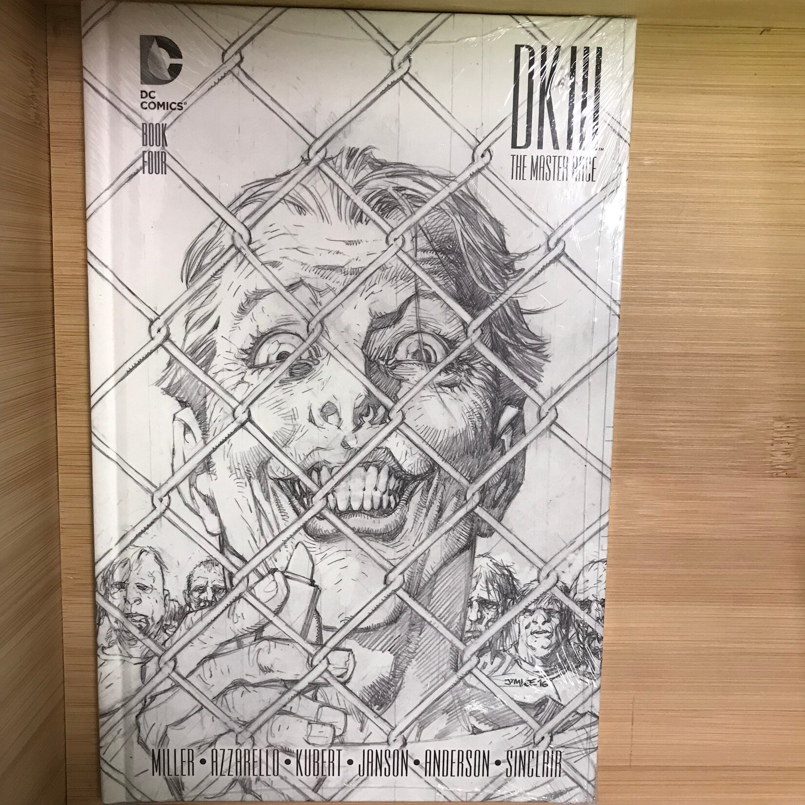 DK III (DarkKnight) The Master Race - Book Four (SEALED) - Hardback (USED)