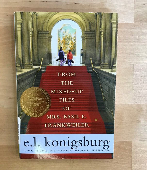 E.L. Konigsburg - From The Mixed-Up Files Of Basil E. Frankweiler - Paperback (USED)
