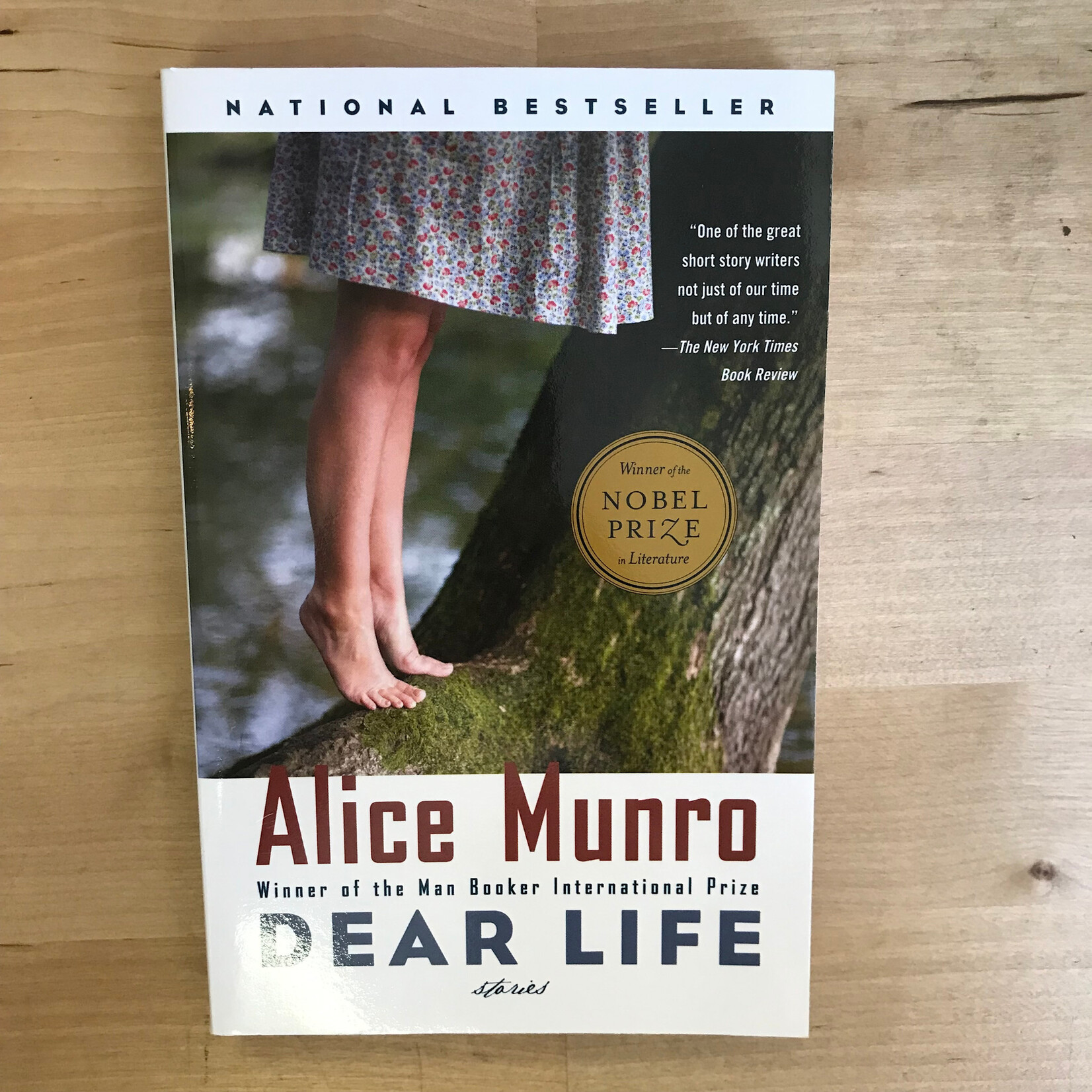 Alice Munro - Dear Life - Paperback (USED)