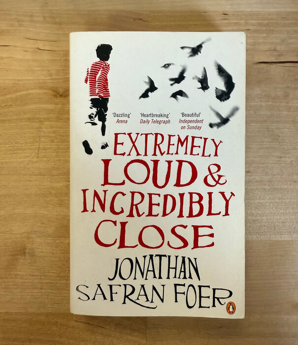 Jonathan Safran Foer - Extremely Loud And Incredibly Close - Paperback MM (USED)