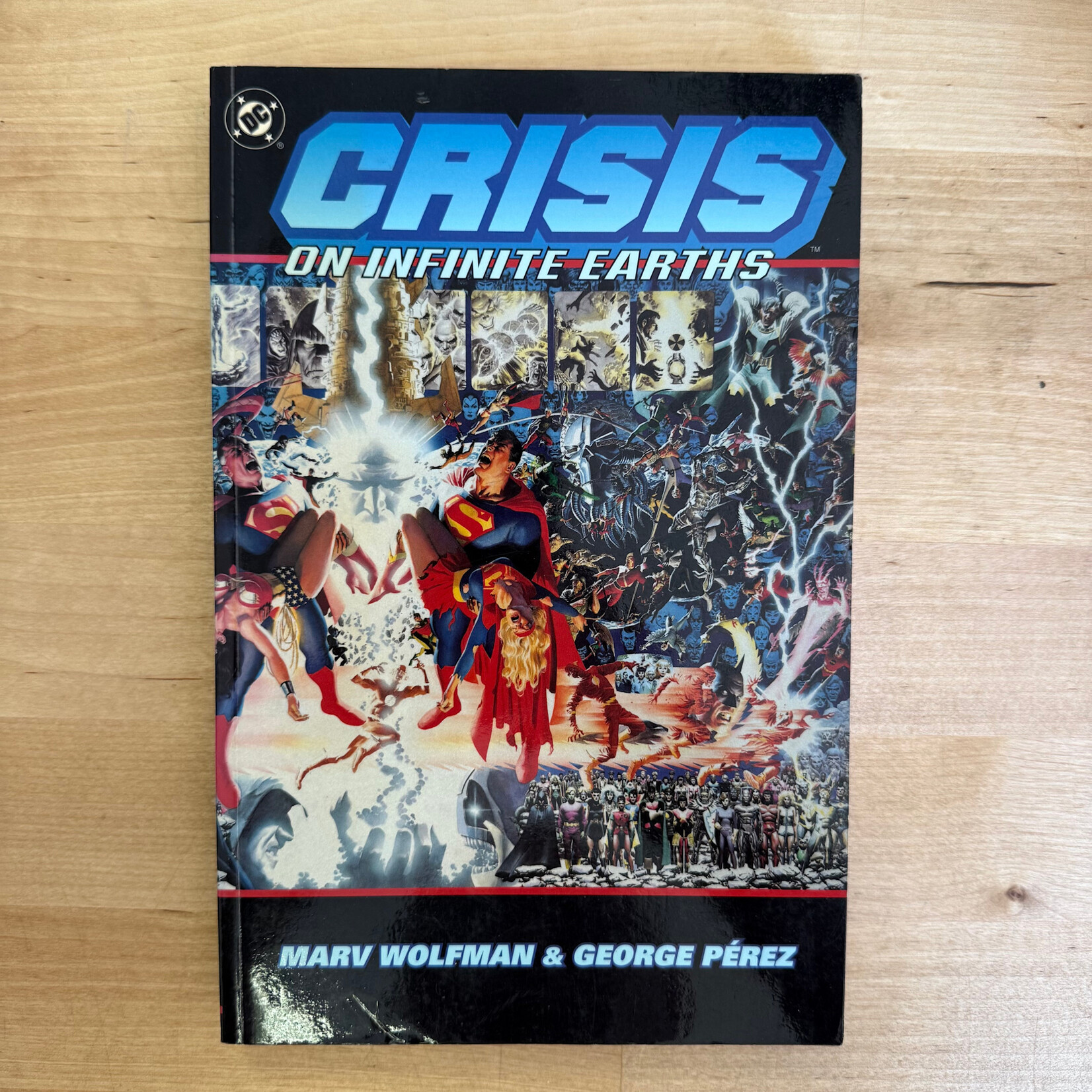 Marv Wolfman, George Perez - Crisis On Infinite Earths - Paperback (USED)