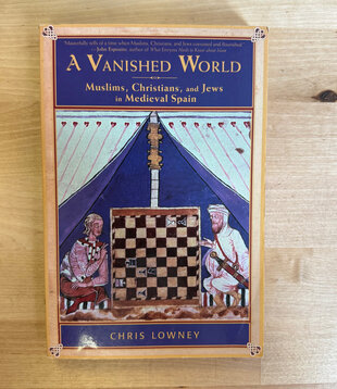 Chris Lowney - A Vanished World - Paperback (USED)