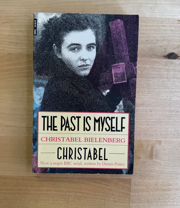Christabel Bielenberg - The Past Is Myself - Paperback (USED)