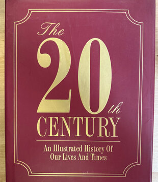 Lorraine Glennon (Editor) - The 20th Century - Hardback (USED)