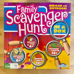 Family Scavenger Hunt - Board Game (NEW)