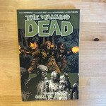 Walking Dead - Volume 26: Call To Arms - Paperback (USED)