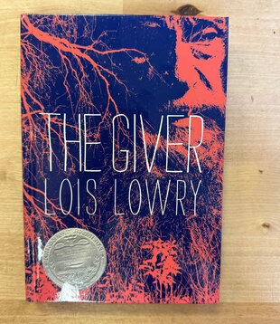 Lois Lowry - The Giver - Hardback (USED)
