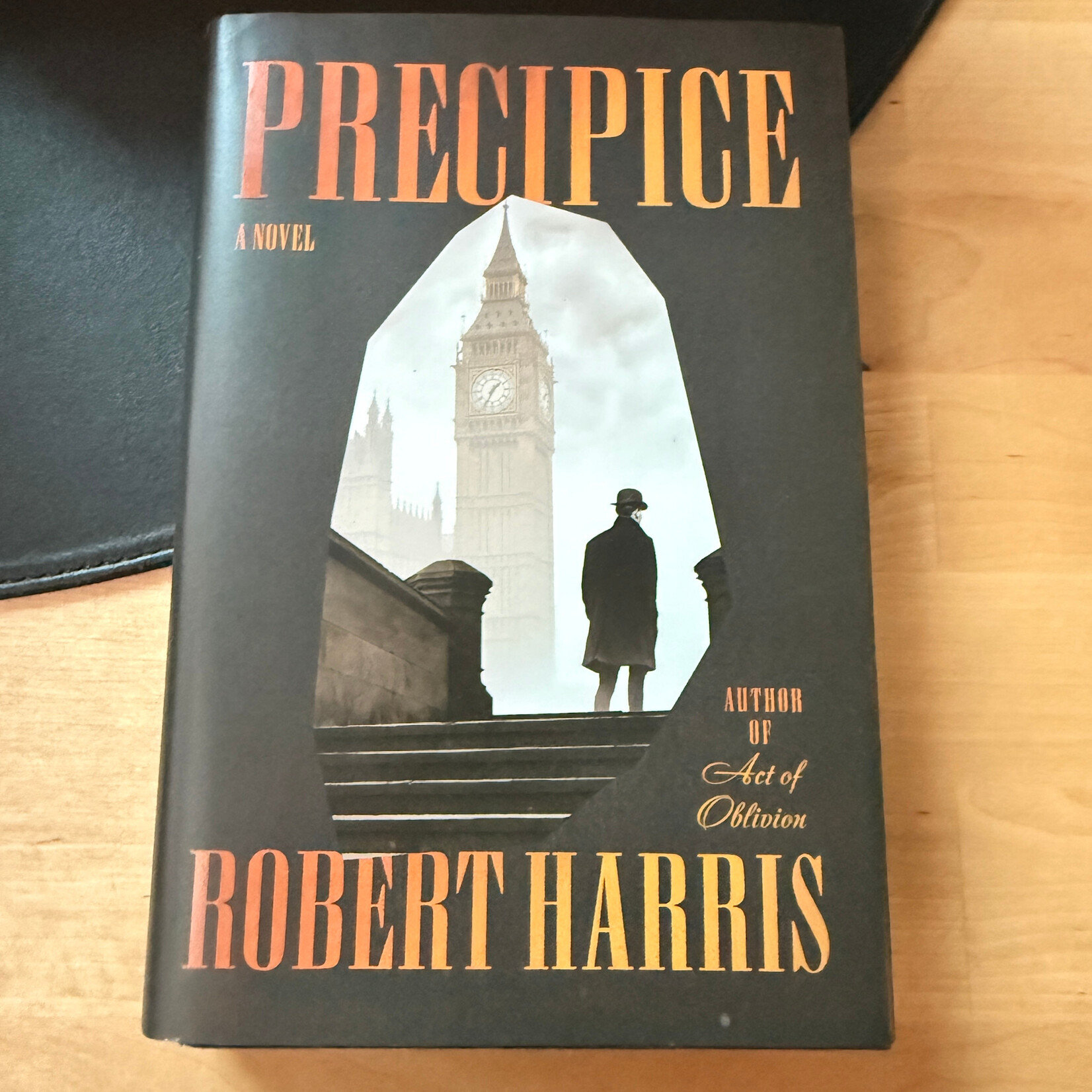 Robert Harris - Precipice - Hardback (USED)