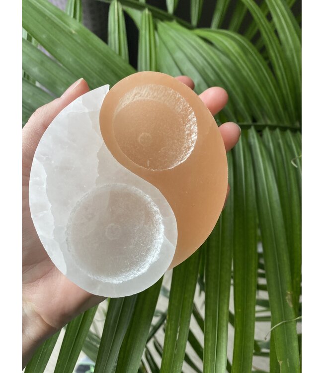 Selenite Candle Holder, Ying Yang