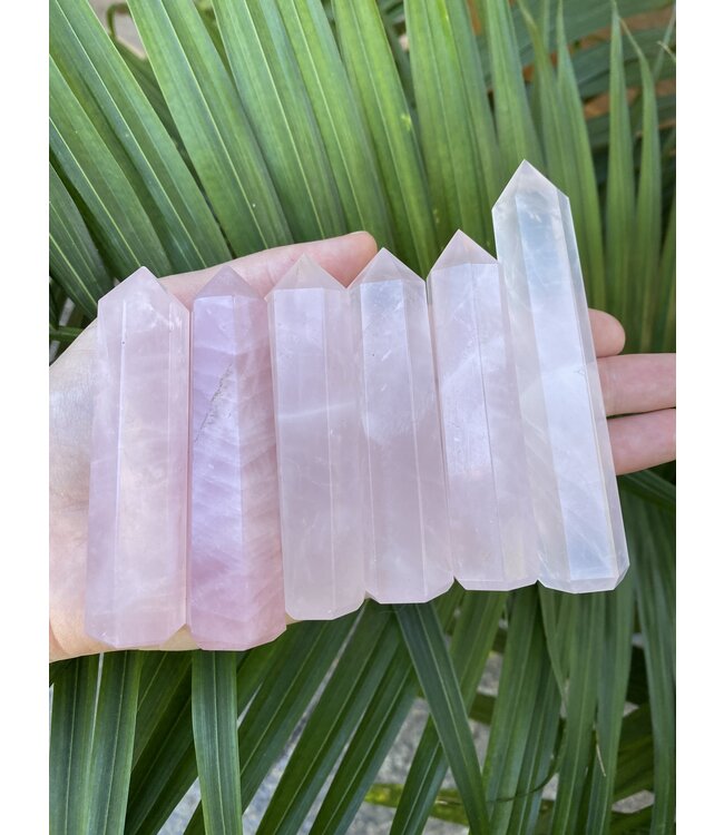 Rose Quartz Point, Size Medium [50-74gr]