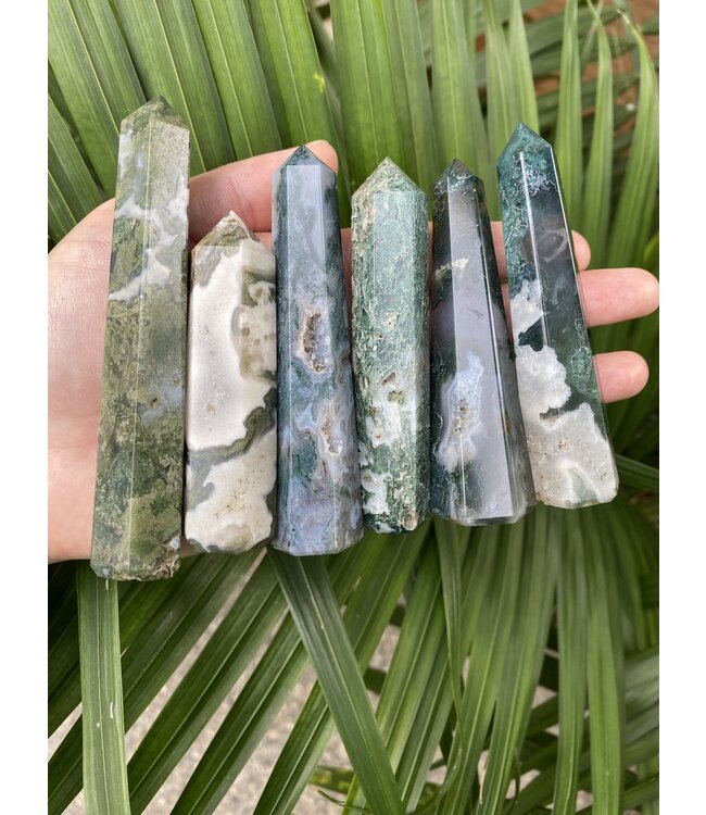 Moss Agate Point, Size Medium [50-74gr]