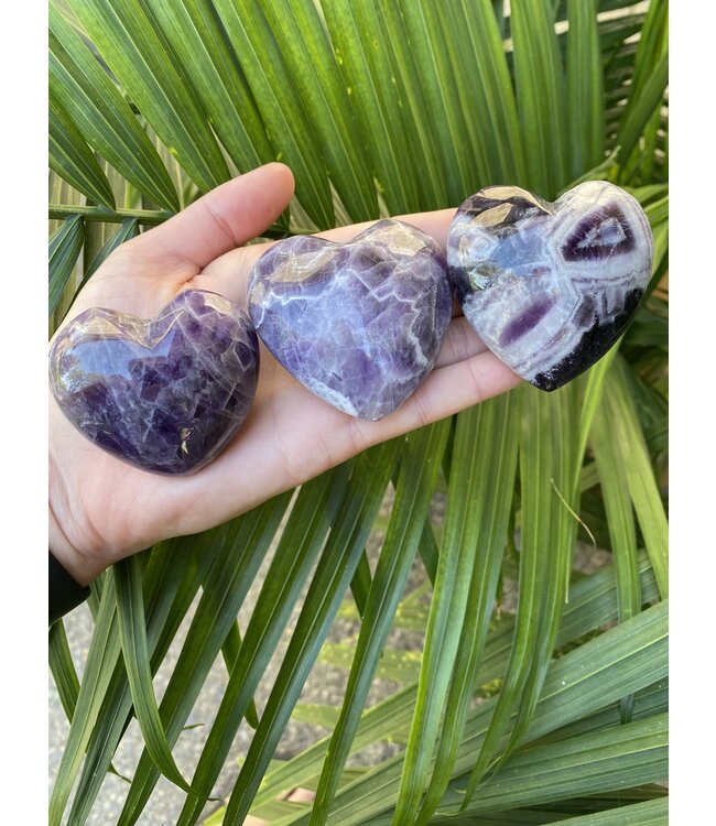 Chevron/Dream Amethyst Heart, Size Medium [100-124gr]